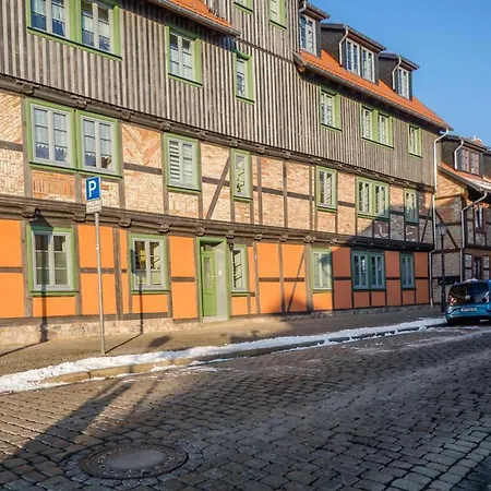 Apartamento Luxuriös über *